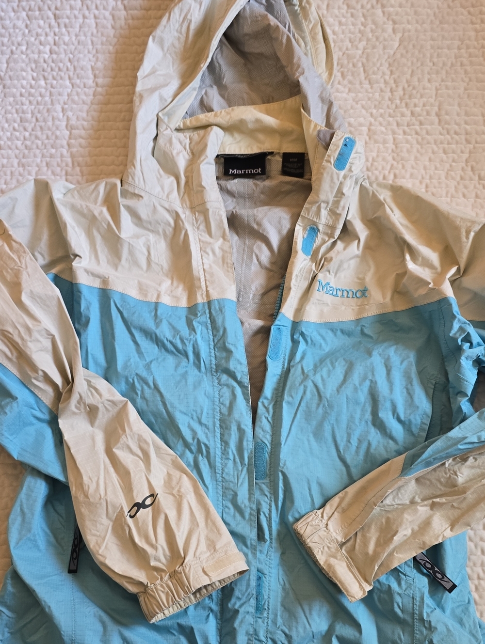 Marmot Women's Cream and Light Blue Hooded Rain Jacket - Size M